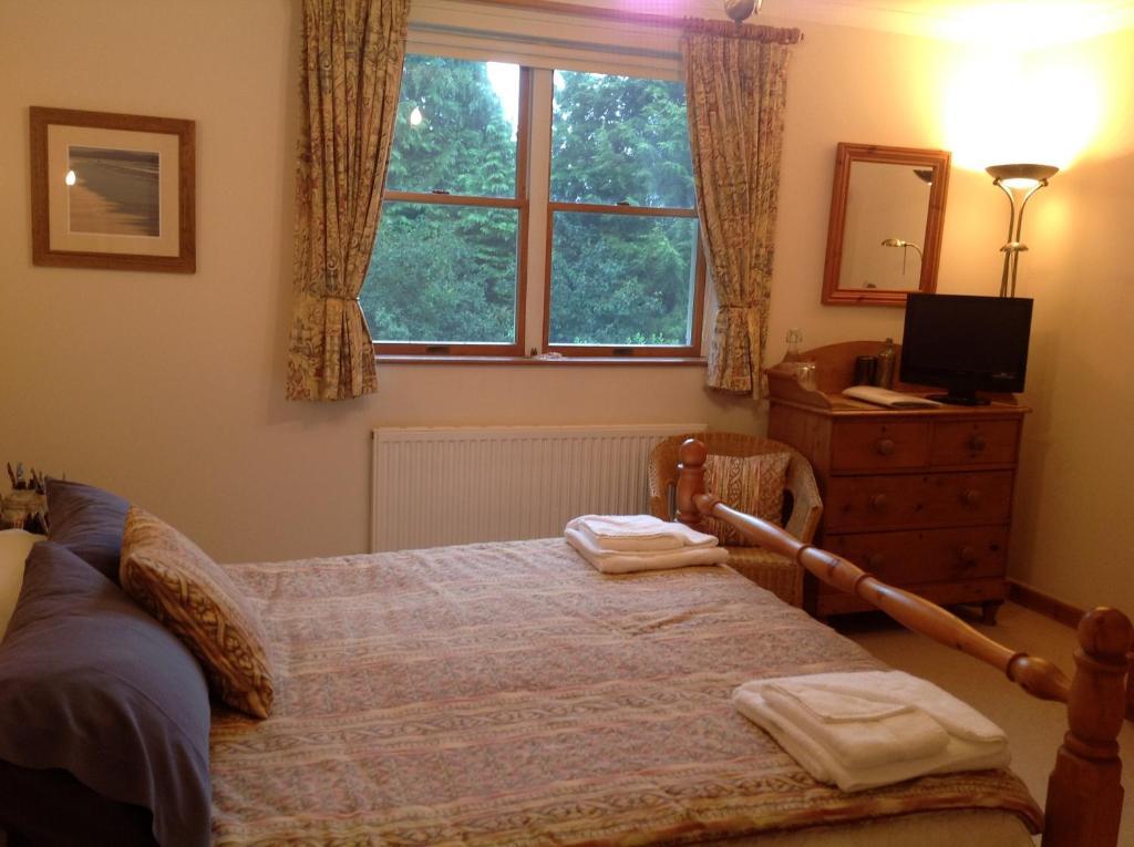 Severnside Bed & Breakfast Грейт Малвърн Стая снимка